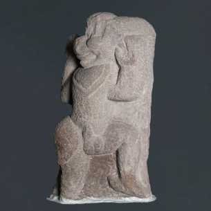 Phù điêu sư tử múa